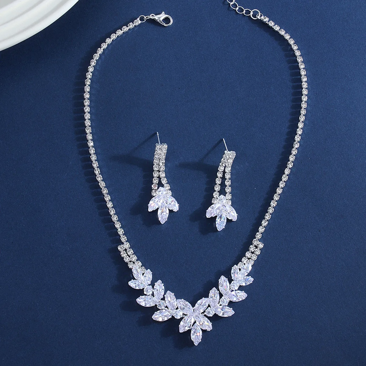 Exquisite Rhinestone Choker Ea - Body Jewelry Earrings recension och pris